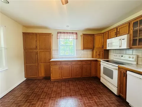 Kitchen - 17 Seneca Trce, Erwin, NY 14870 photo 3 of 5