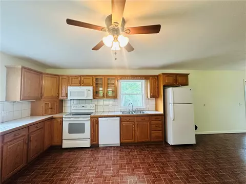 Kitchen - 17 Seneca Trce, Erwin, NY 14870 photo 2 of 5
