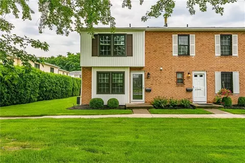 673 French Rd, Rochester, NY 14618