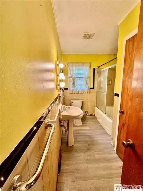 Bath - 1725 Park St, Olean, NY 14760 photo 1 of 1