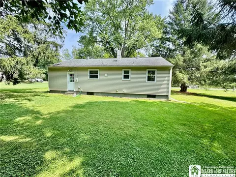 Exterior - 1725 Park St, Olean, NY 14760 photo 2 of 4