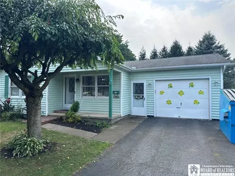 170 Seneca St, Gowanda, NY 14070