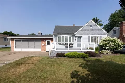 144 Collins Ave, West Seneca, NY 14224