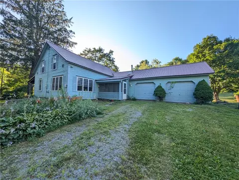 19 Irish Hill Rd, Meredith, NY 13753