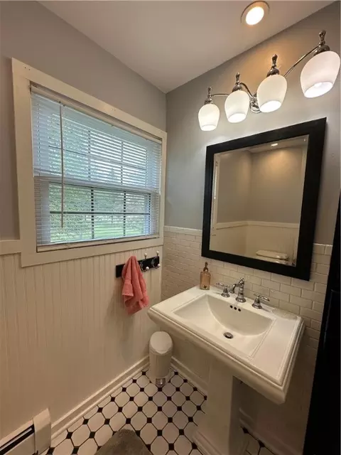 Bath - 3276 Walker Rd, Sennett, NY 13021 photo 3 of 4