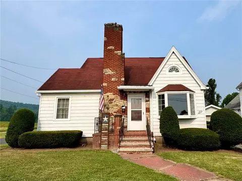111 S Buffalo St, Elkland, PA 16920