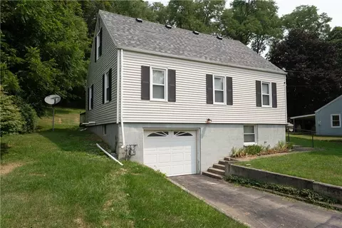 28 Angelica St, Almond, NY 14804