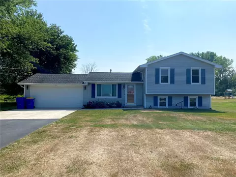 300 Martin Rd, Hamlin, NY 14464
