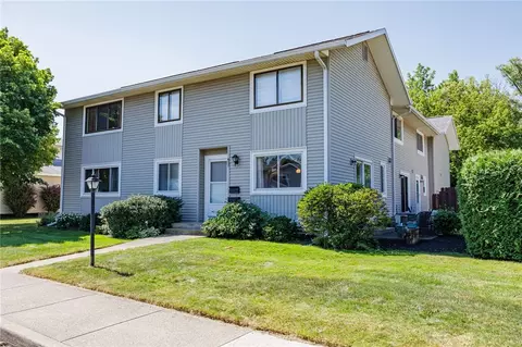 657 Eastbrooke Ln, Rochester, NY 14618