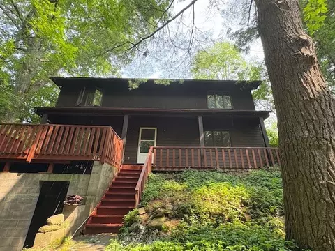 Exterior - 312 Mallard Dr, Irondequoit, NY 14622 photo 2 of 4