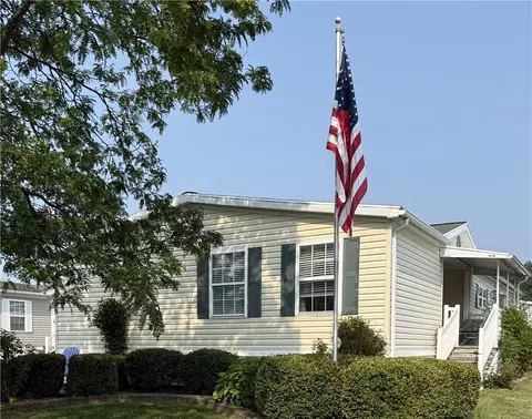 6349 Kims Dr, Victor, NY 14564