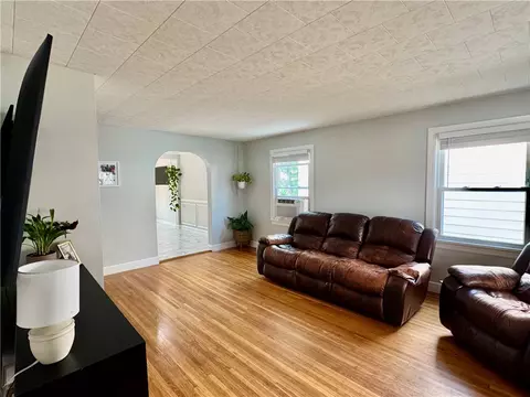 64 Garford Rd, Irondequoit, NY 14622 photo 4