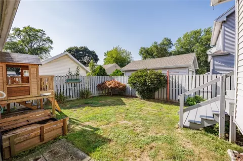 Exterior - 81 Peart Ave, Irondequoit, NY 14622 photo 5 of 7