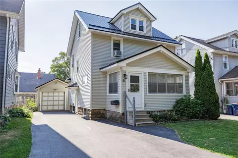 81 Peart Ave, Irondequoit, NY 14622