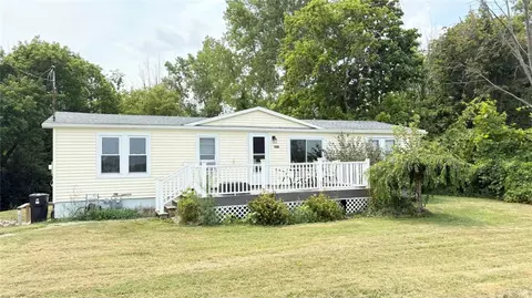 4497 Maiden Ln, Canandaigua, NY 14424