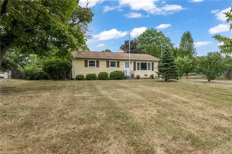 172 Hollybrook Rd, Rochester, NY 14623