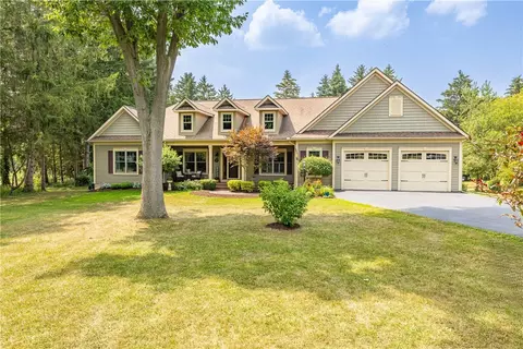 2461 Pinnacle Rd, Rush, NY 14543