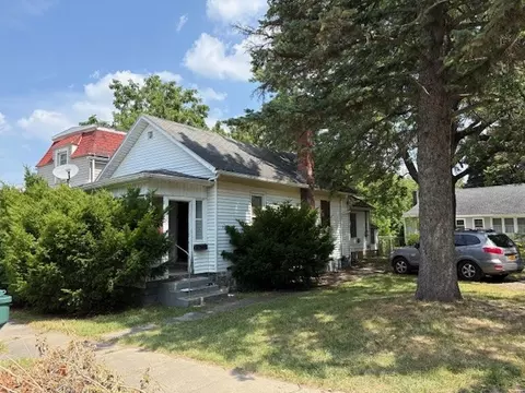 74 Starling St, Rochester, NY 14613