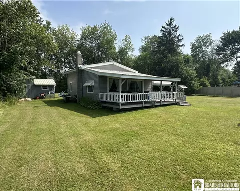 48 Clifton Ave, Jamestown, NY 14701