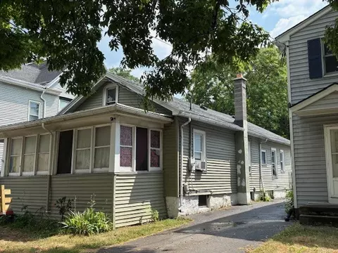 31 Alice St, Rochester, NY 14611