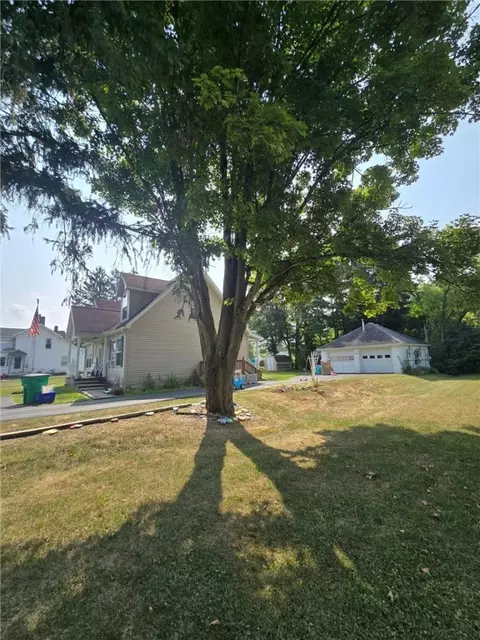 328 E Franklin St, Horseheads, NY 14845