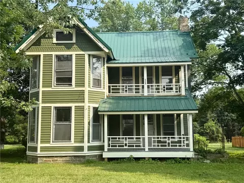 12 Front St, Van Etten, NY 14889