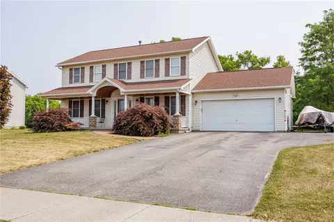 52 Morin Cir, West Henrietta, NY 14586