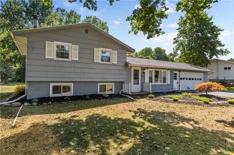 202 Whittier Rd, Ogden, NY 14624