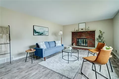 Living - 41 Ridge Castle Dr, Irondequoit, NY 14622 photo 2 of 5