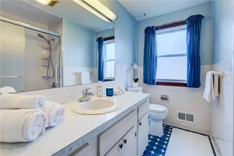 Bath - 41 Ridge Castle Dr, Irondequoit, NY 14622 photo 2 of 2