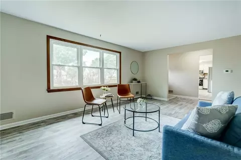Living - 41 Ridge Castle Dr, Irondequoit, NY 14622 photo 4 of 5