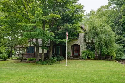 1398 Brace Rd, Victor, NY 14564