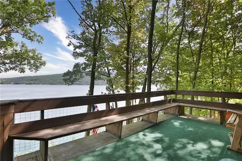 Exterior - 6125 Beechtree Dr, South Bristol, NY 14512 photo 3 of 10