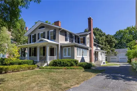 79 Gibson St, Canandaigua, NY 14424