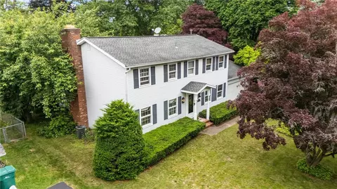 133 Parklands Dr, Greece, NY 14616
