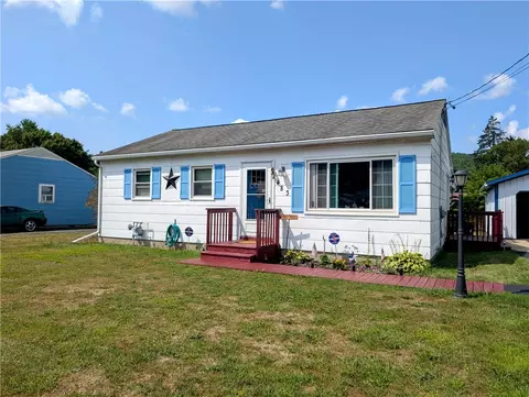 483 State Route 414, Catlin, NY 14812