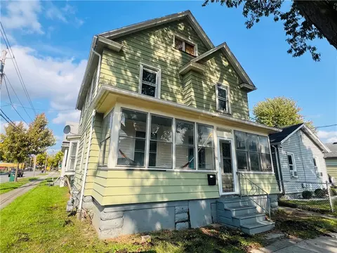98 Lime St, Rochester, NY 14606