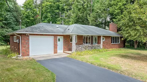 1534 Sandridge Rd, Alden, NY 14004