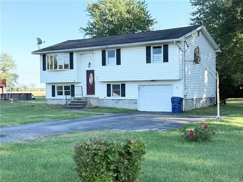 10 Peterman Rd, Seneca Falls, NY 13148