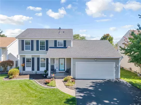82 Constance Way W, Greece, NY 14612