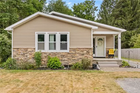 25 Chestnut Dr, Chili, NY 14624