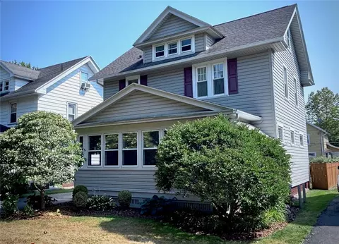 183 Colebourne Rd, Rochester, NY 14609