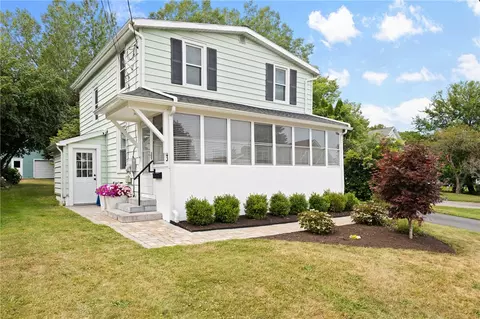 3 Monroe St, Perinton, NY 14450