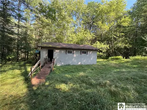 1600 Carpenter Hill Rd, Ischua, NY 14743