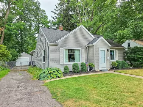 140 Dorking Rd, Brighton, NY 14610