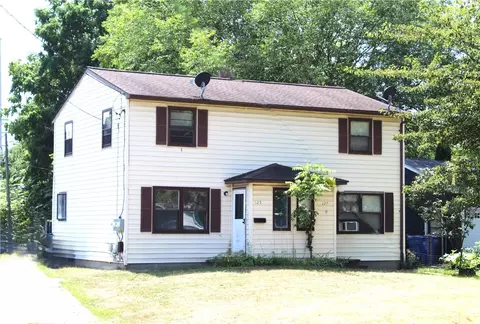 125-127 Mccall Rd, Rochester, NY 14616