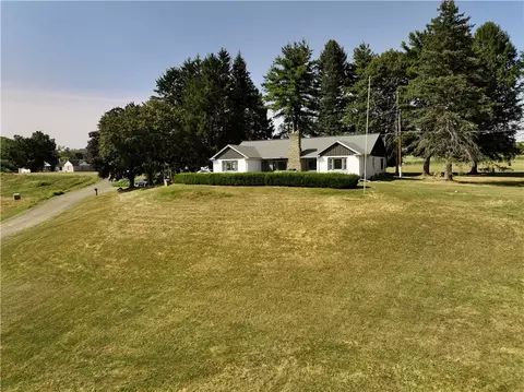 10 Fairlawn Dr, Horseheads, NY 14845