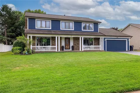 31 Scotch Pine Dr, Greece, NY 14616