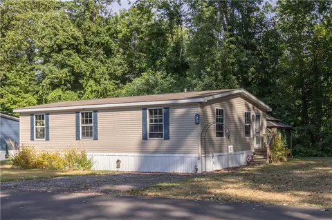 941 Waterloo Geneva Rd #42, Waterloo, NY 13165