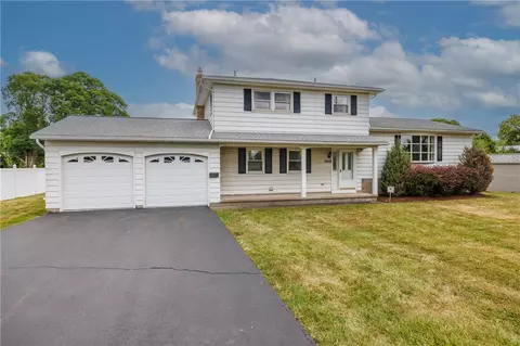 2108 Hylan Dr, Rochester, NY 14623